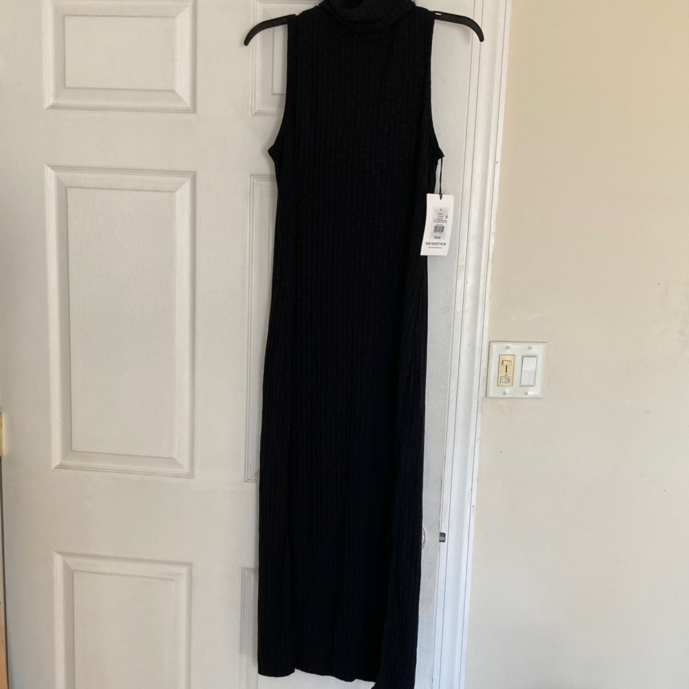 NWT! Who What Wear Black Sleeveless Maxi Dress Sz